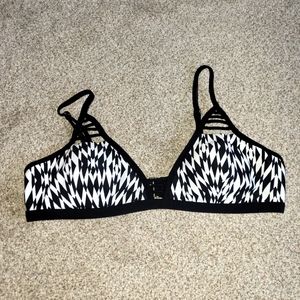 Large Xhilaration bikini top